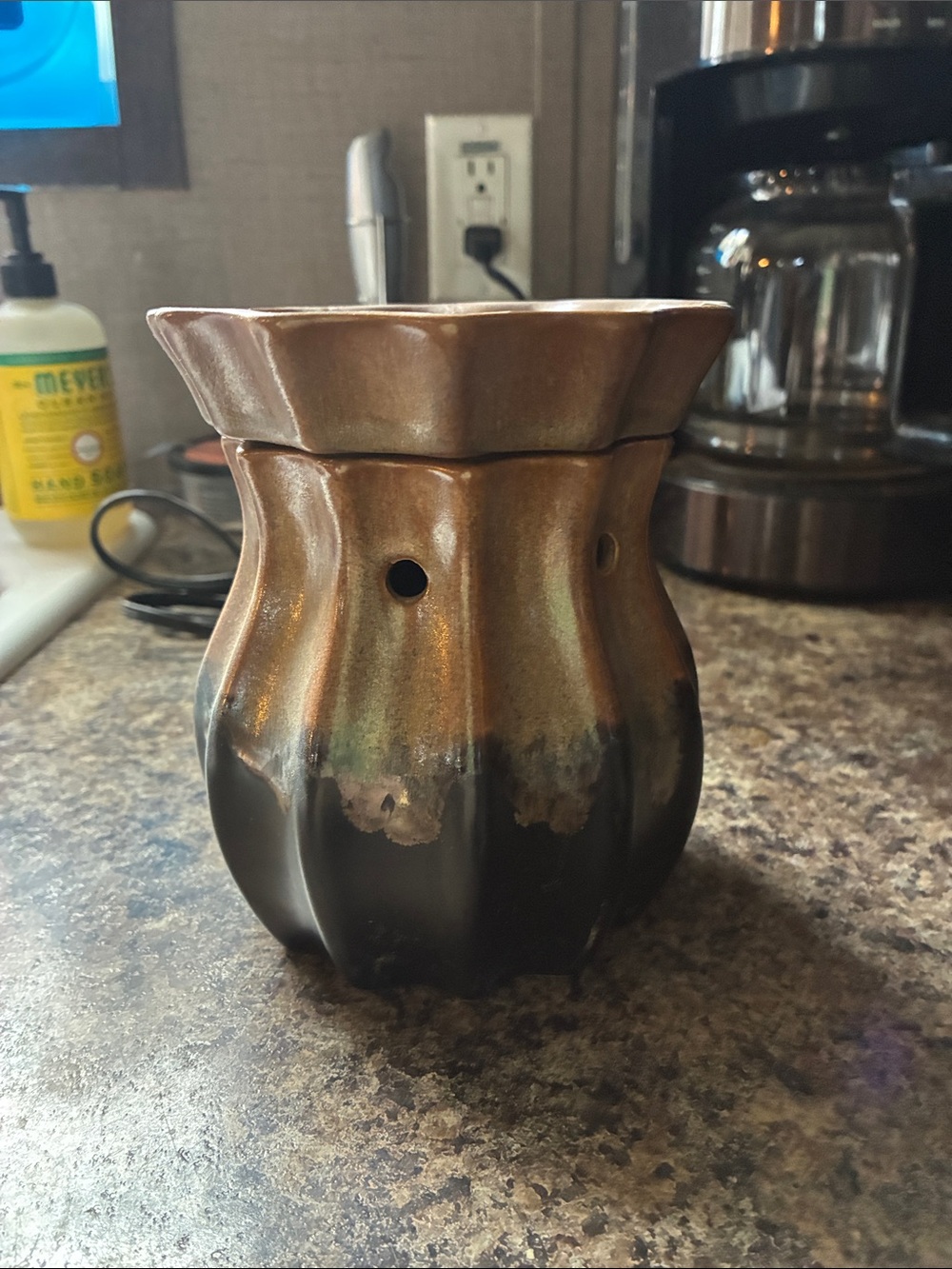 Scentsy Ceramic Wax Warmer in Metallic Bronze and Black by Scentsy